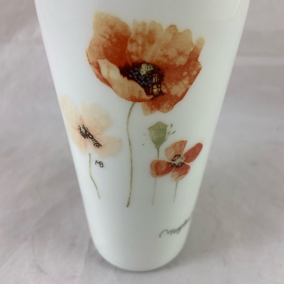 MARJOLEIN BASTIN set of 3 Nature’s Sketchbook Signed Bud Vases Milk Glass 6”Tall - Picture 8 of 14